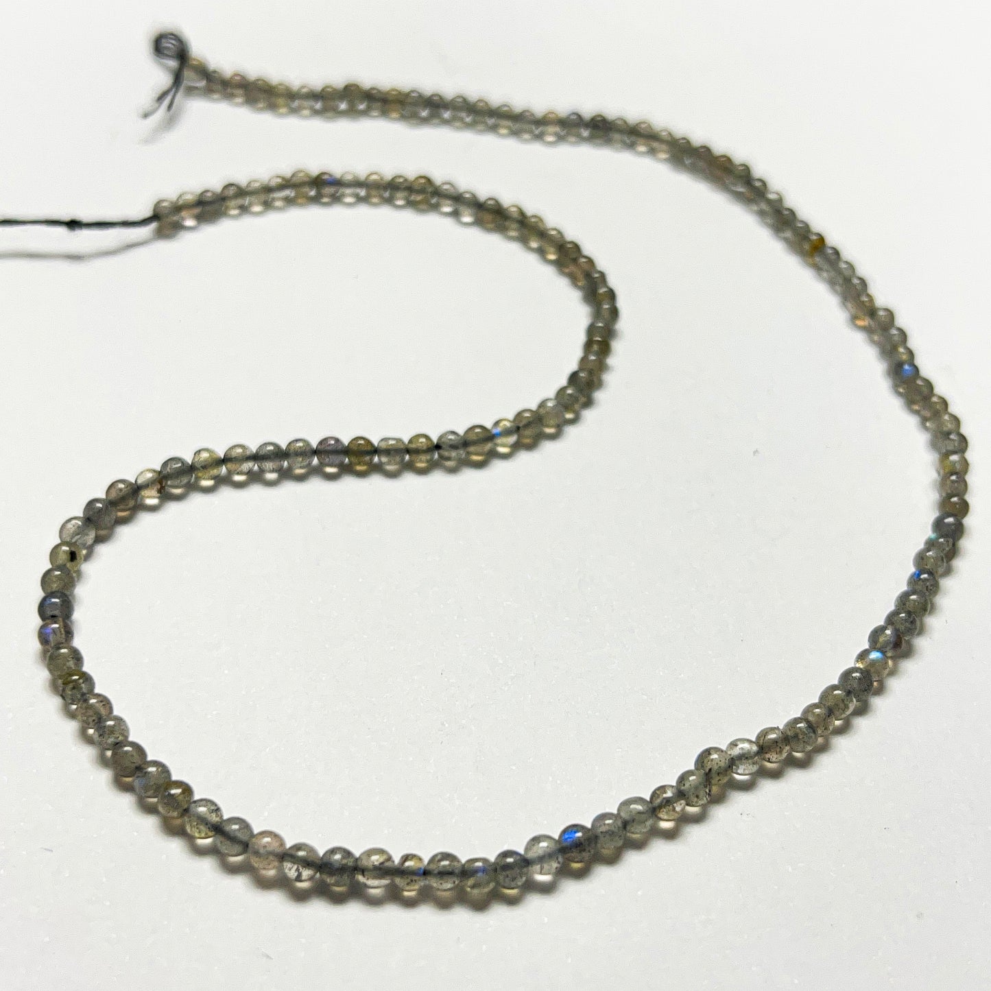 3–3.4mm Round Labradorite 15 inch 139 pcs/strand